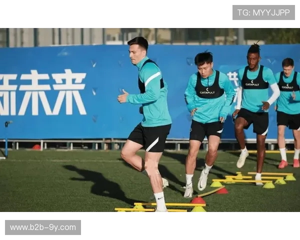 武网球员学做蛋炒饭，趣味互动拉近与球迷距离